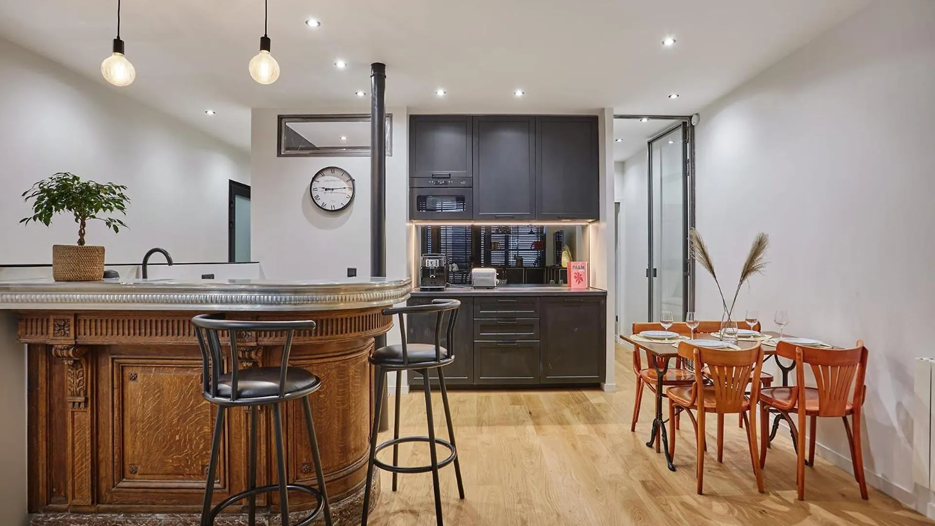 Apartment In The Center Of Paris By Studioprestige France