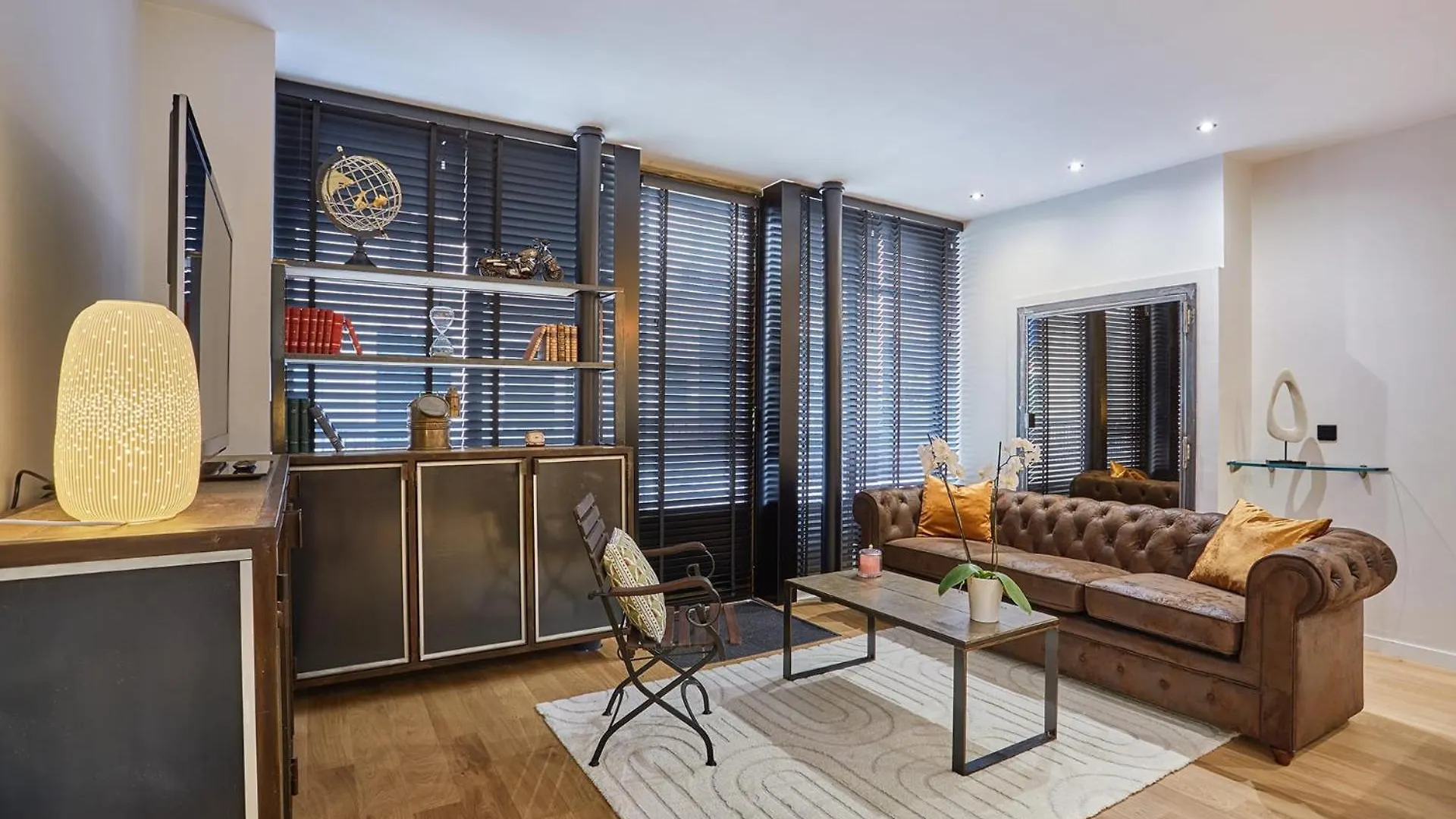 Apartment In The Center Of Paris By Studioprestige